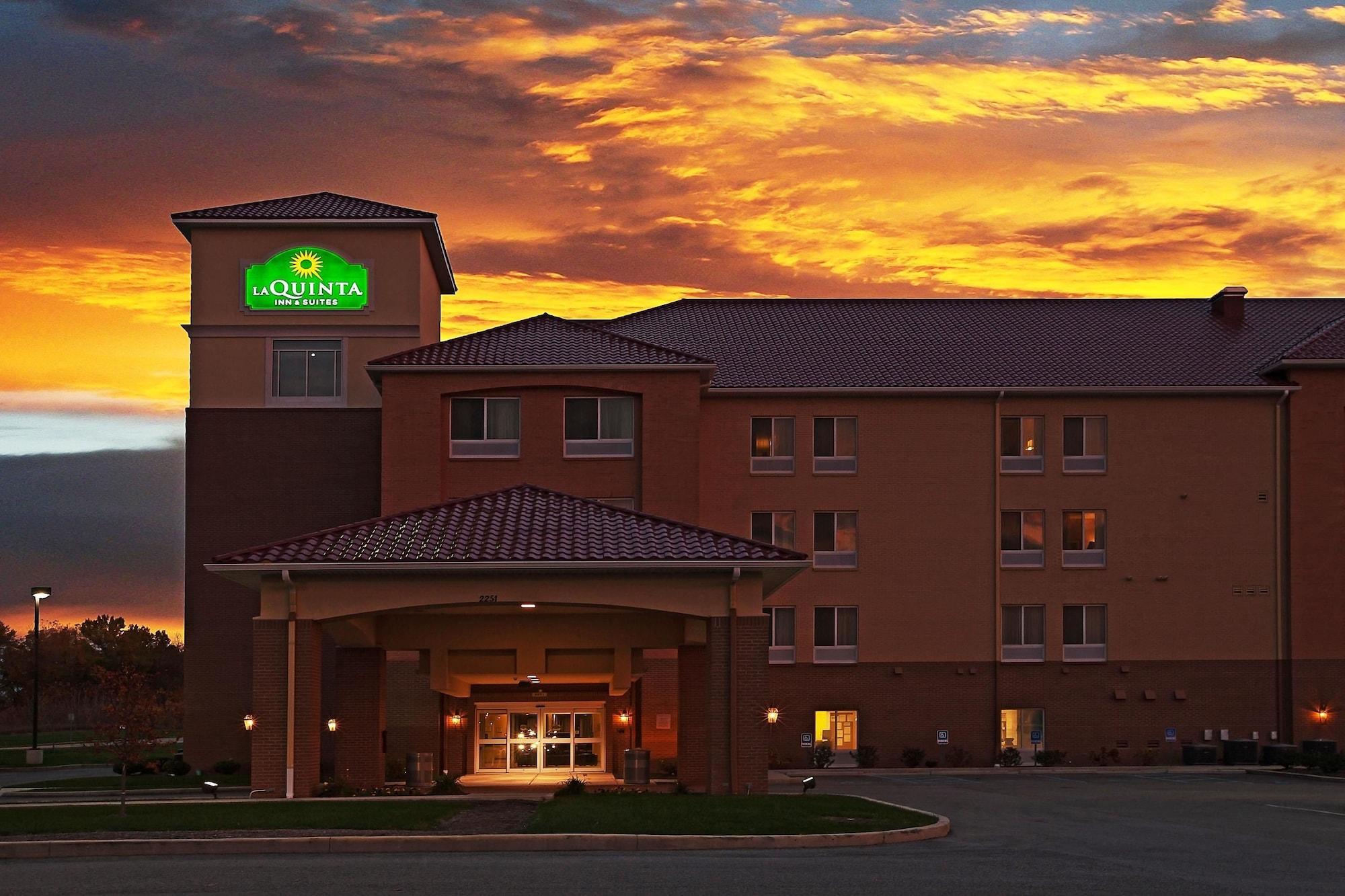 La Quinta By Wyndham Indianapolis Airport Plainfield Hotel Exterior foto
