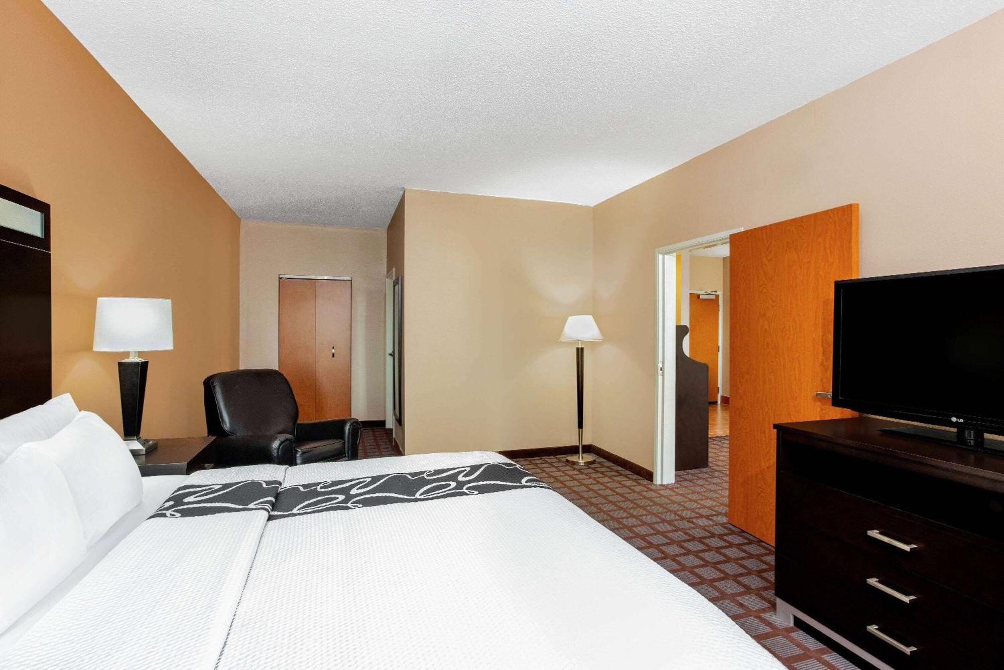 La Quinta By Wyndham Indianapolis Airport Plainfield Hotel Exterior foto